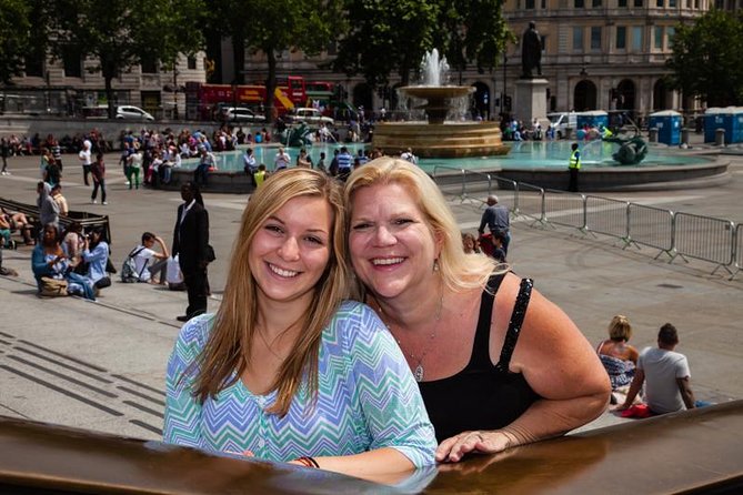 Private London Photo Shoot Tour with a Professional Photographer - Starting among the fountains at Trafalgar Square
