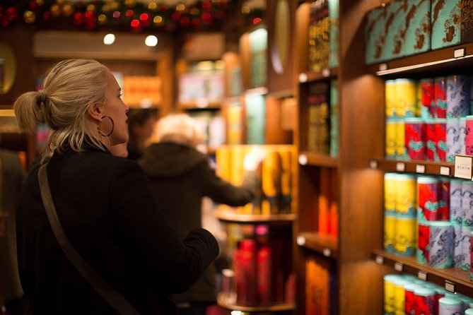 Private London Photoshoot Tour - Finishing among the colors of Covent Garden