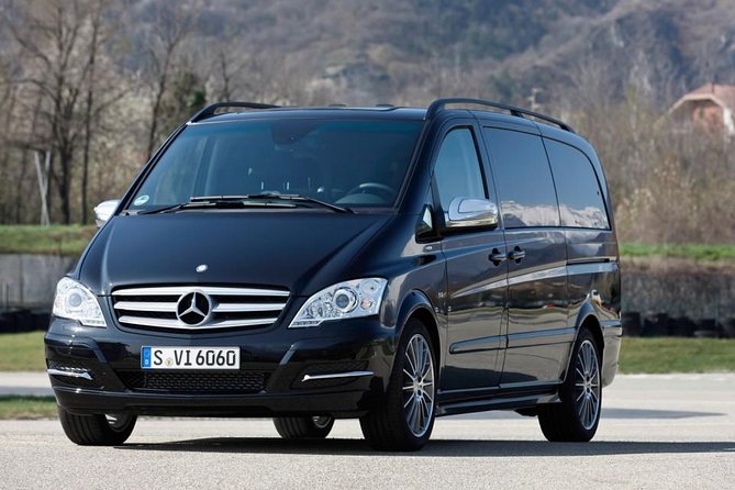 Private Luxury Minivan Half-Day Guided City Tour with a Blue-Badge Guide - Key points at a glance