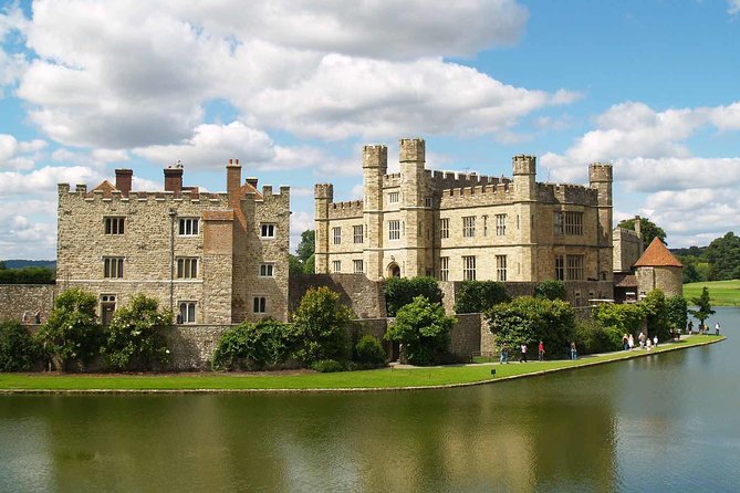 Private Luxury Transportation: London Hotel to Dover with Stopover Leeds Castle - Meeting your chauffeur at your London hotel