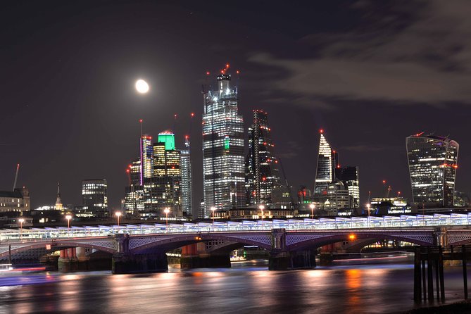 Private Night Photography Tour in London - What the private format really adds