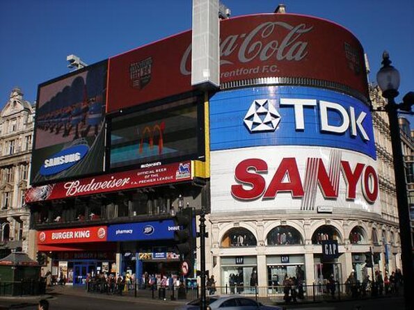 Private Photoshoot in Piccadilly Circus - Key points at a glance