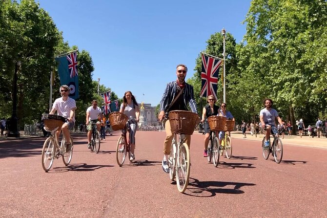 Private Royal London Bike Tour with pub & street art - Key points worth knowing