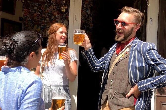 Private Royal London Bike Tour with pub & street art - Why a bike works so well for Royal London