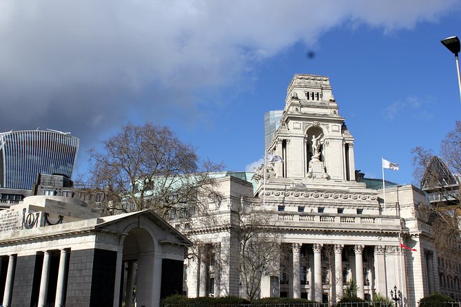 Private Sightseeing Walking Tour of The City Of London - Leadenhall Market and Roman Londinium