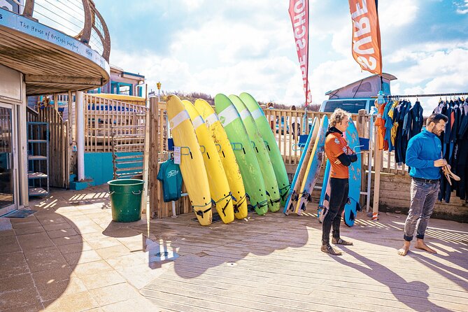 Private Surfing Lesson - The Private Versus Group Lesson Issue