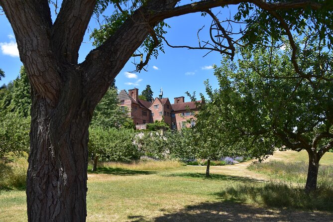 Private Taxi Transfer to Chartwell, Home To Sir Winston Churchill - The guide, driver, and shape of the day