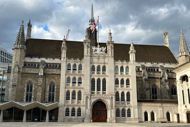 Private Tour: Best of London in a day! in Spanish. - St. James’s Park, pelicans, and a calmer walk