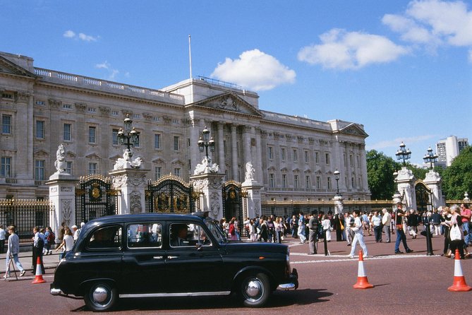 Private Tour: Black Taxi Tour of London - Horse Guards Parade and the Westminster sights