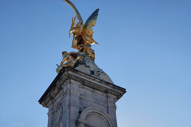 Private Tour: Downton Abbey London Locations by Taxi - Why the private taxi format matters