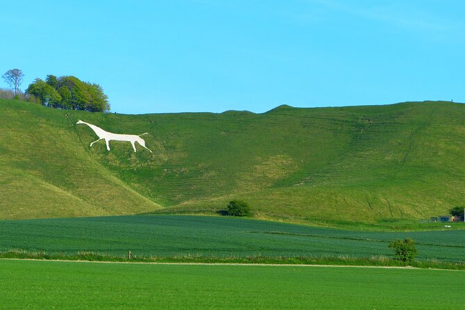 Private Tour of Quintessential Wiltshire and Cotswold Villages - The Vale of Pewsey by country road