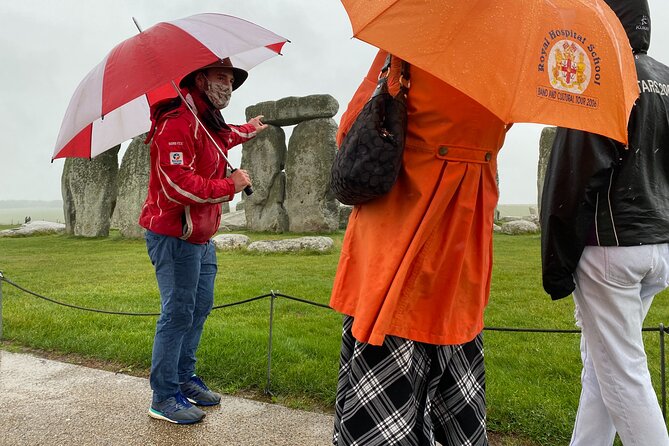 Private Tour to Stonehenge, Bath and The Cotswolds - Guides who make the route work