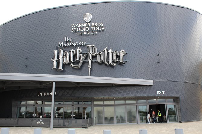 Private Transfer: Central London to Harry Potter Warner Bros Studio in Leavesden - Driver quality and communication
