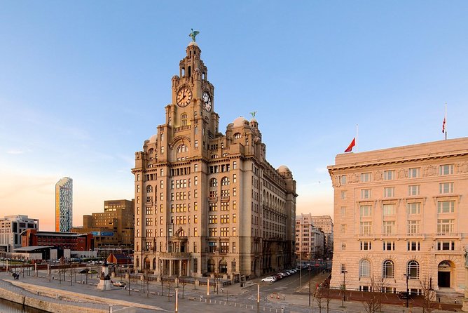 Private Transfer: Liverpool to Manchester Airport MAN by MB Sedan - Leaving Liverpool without the taxi scramble