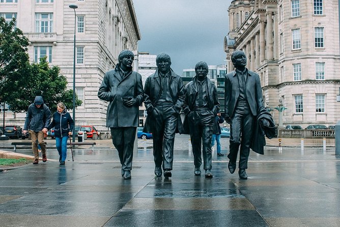 Private Transfer: Liverpool to Manchester Airport MAN by MB Sedan - Who gets the best value from this transfer?