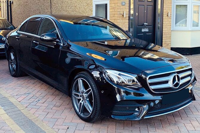 Private Transfer: London to Heathrow Airport LHR by Business Car - Safety and service details that matter
