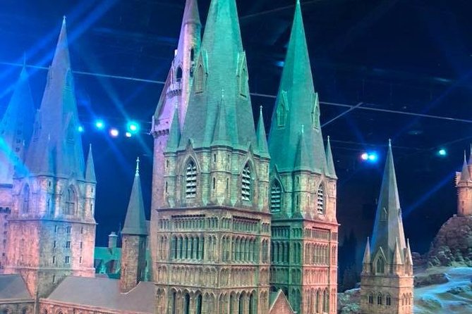 Private Transfers between London & Harry Potter Warner Studio - Booking details that can affect your day