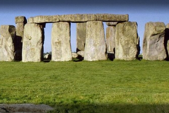 Private Transport from London to Southampton via Stonehenge - A direct ride from London to Southampton