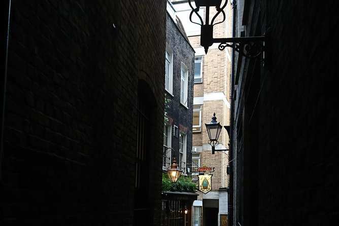 Private Walking Tour: Essential London and Hidden Gems - St. Bride’s Church and the Great Fire