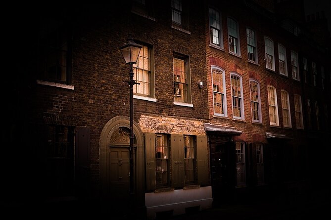Private Walking Tour: Jack The Ripper and East End - Goulston Street and the disputed graffito