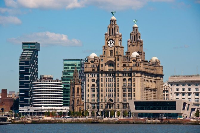 Reel Tours: Liverpool Film Location Walking Tour - Williamson Square and the First Film Clues
