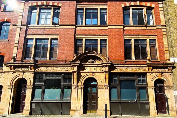 RIPPERTRAIL: Hunt for Jack the Ripper (Self-Guided History Walk) - Walking 4.5 kilometers through Whitechapel