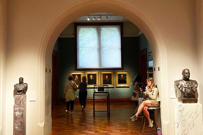 Rogues and Rebels Private Tour in National Portrait Gallery - Why portraits make good history lessons