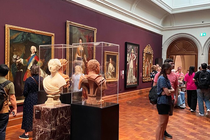 Rogues and Rebels Private Tour in National Portrait Gallery - What a private guide adds