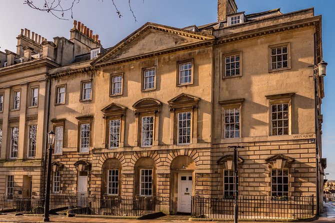 Roman Baths and Bath City Walking Tour - The guides make the biggest difference