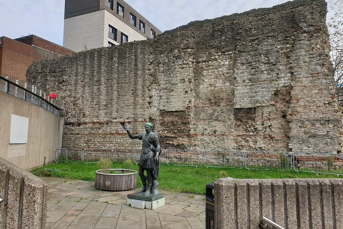 Roman Ruins to Blitz Bombings: A Walking Tour of London's Fiery History - Starting at the Tower of London