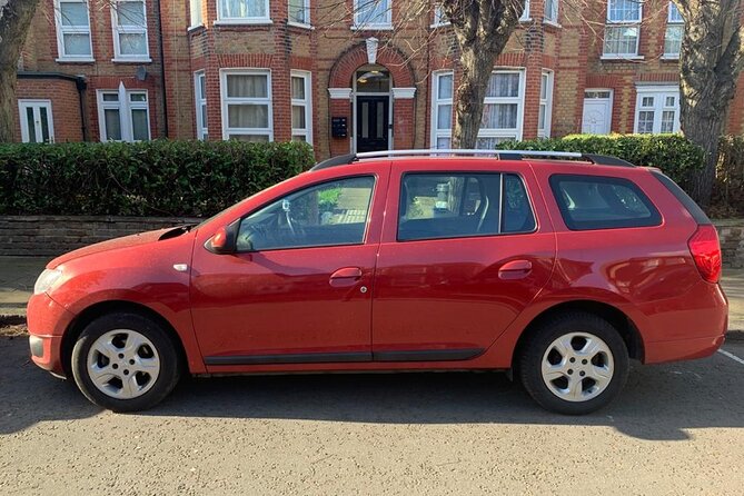 Round Trip Taxi Transfer - Luton Airport To & From London - The private car and the three-person limit