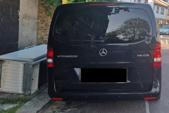 Round Trip Taxi Transfer - Stansted Airport To & From London - Communication is one of the stronger features