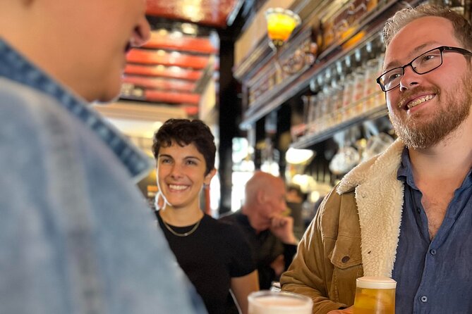 Royal Historic Pubs Walking Guided Tour in London - Beginning at Piccadilly Circus at 2 p.m.