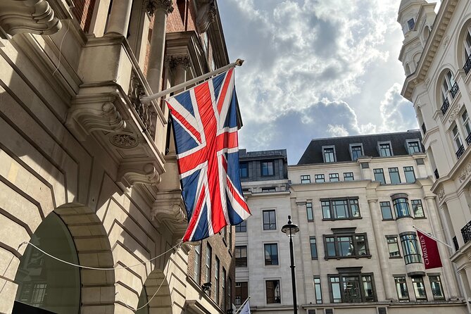 Royal Historic Pubs Walking Guided Tour in London - Four pubs, local atmosphere, and a change of pace