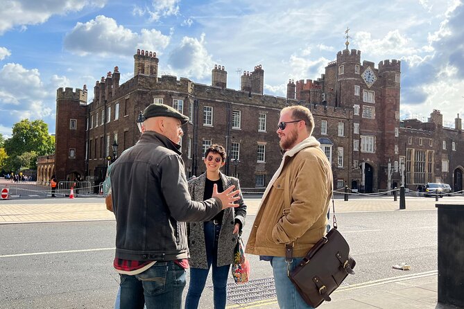 Royal Historic Pubs Walking Guided Tour in London - St. James’s Palace and the royal setting