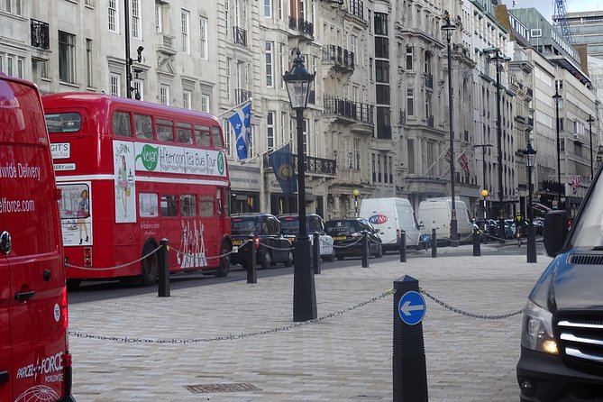 Royal Tour of St James', Parks, Palaces and Royal intrigue - St James’s Square and the quieter side of royal London