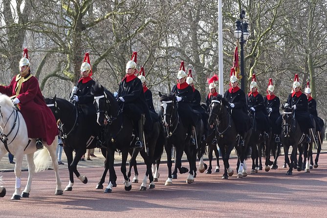 Royal Tour of St James', Parks, Palaces and Royal intrigue - Green Park and the flowerless royal legend