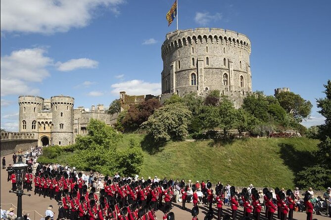 Royal Windsor Afternoon Tour from London - Arriving in Windsor and reaching the castle