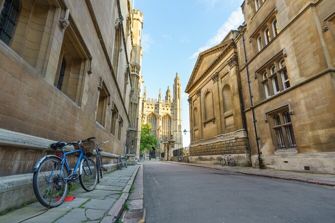 Scholars & Secrets of Cambridge: Self-Guided Puzzle Adventure - How the Cambridge puzzle adventure works