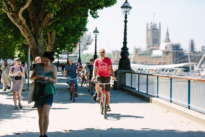 Secrets of London Bike Tour: Thames, Tower Bridge, and Market - London Bridge and the ride back to Southwark