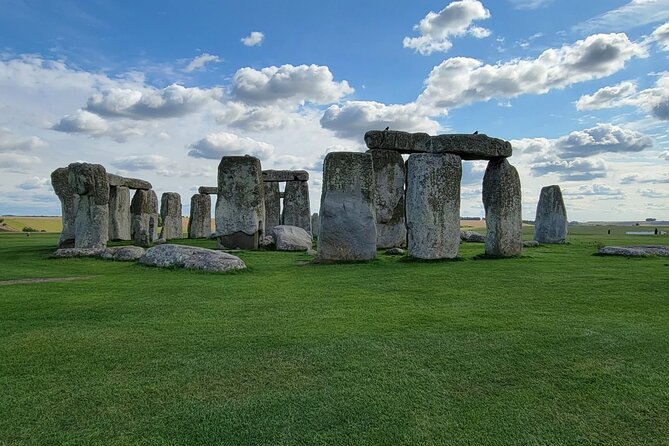 Secrets of Stonehenge Private Half-Day Tour from Bath - The drive from Bath to Wiltshire