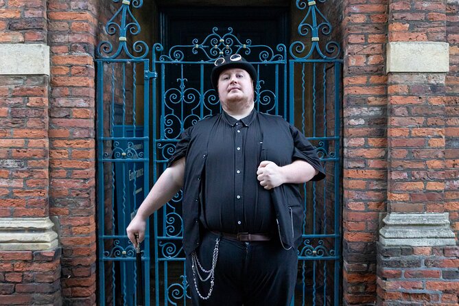 Shadows of York: Ghost Walk and Horrible History. - Small streets and corners beyond the usual route