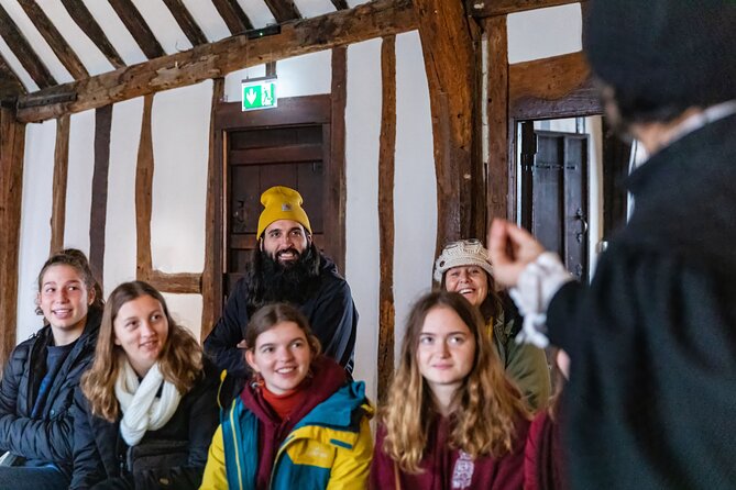 Shakespeare's Schoolroom & Guildhall Entry Ticket and Tour - How the guide-led format affects the visit