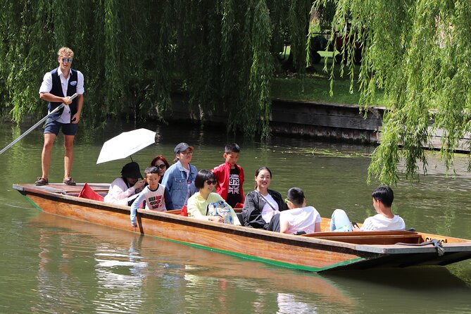Shared Punt Tour - Cambridge - Trinity and Trinity Hall beside the river