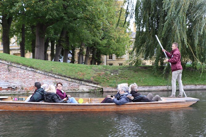Shared Punt Tour - Cambridge - King’s College Chapel from the water