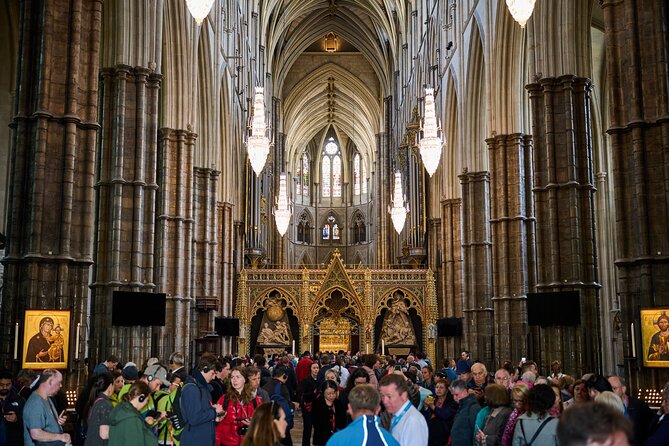 Skip the Line Tower of London & Westminster Tour and River Cruise - The guide makes or breaks the day