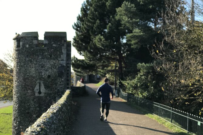 Small-Group City Running Tour in Canterbury - Meeting Andy and getting the pace right