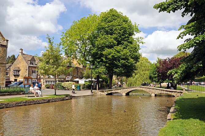 Small-Group Cotswolds Tour (From London) - Leaving London for the honey-colored Cotswolds
