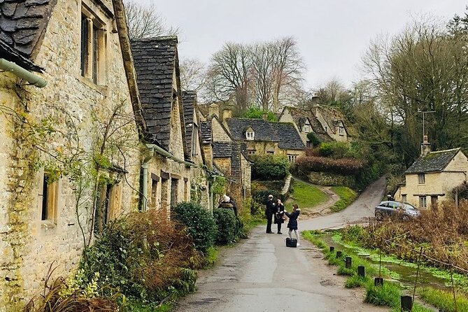 Small-Group Cotswolds Tour (From London) - The small-group vehicle and guide experience