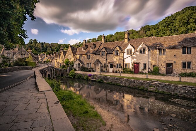 Small Group Cotswolds Village, Stonehenge and Bath Tour from London - Castle Combe: a short taste of the Cotswolds